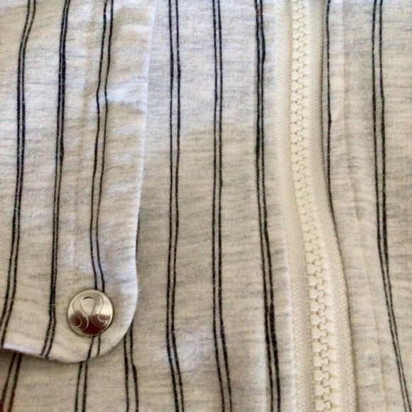 Lululemon - RARE “Full Metal” Jacket with Pinstripe pattern in size 6 - Picture 3 of 6
